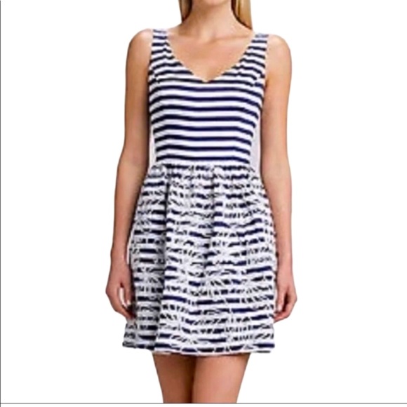 Lilly Pulitzer Roswell Navy and White Stripe Cording We Will Go Size 8 - Picture 1 of 16